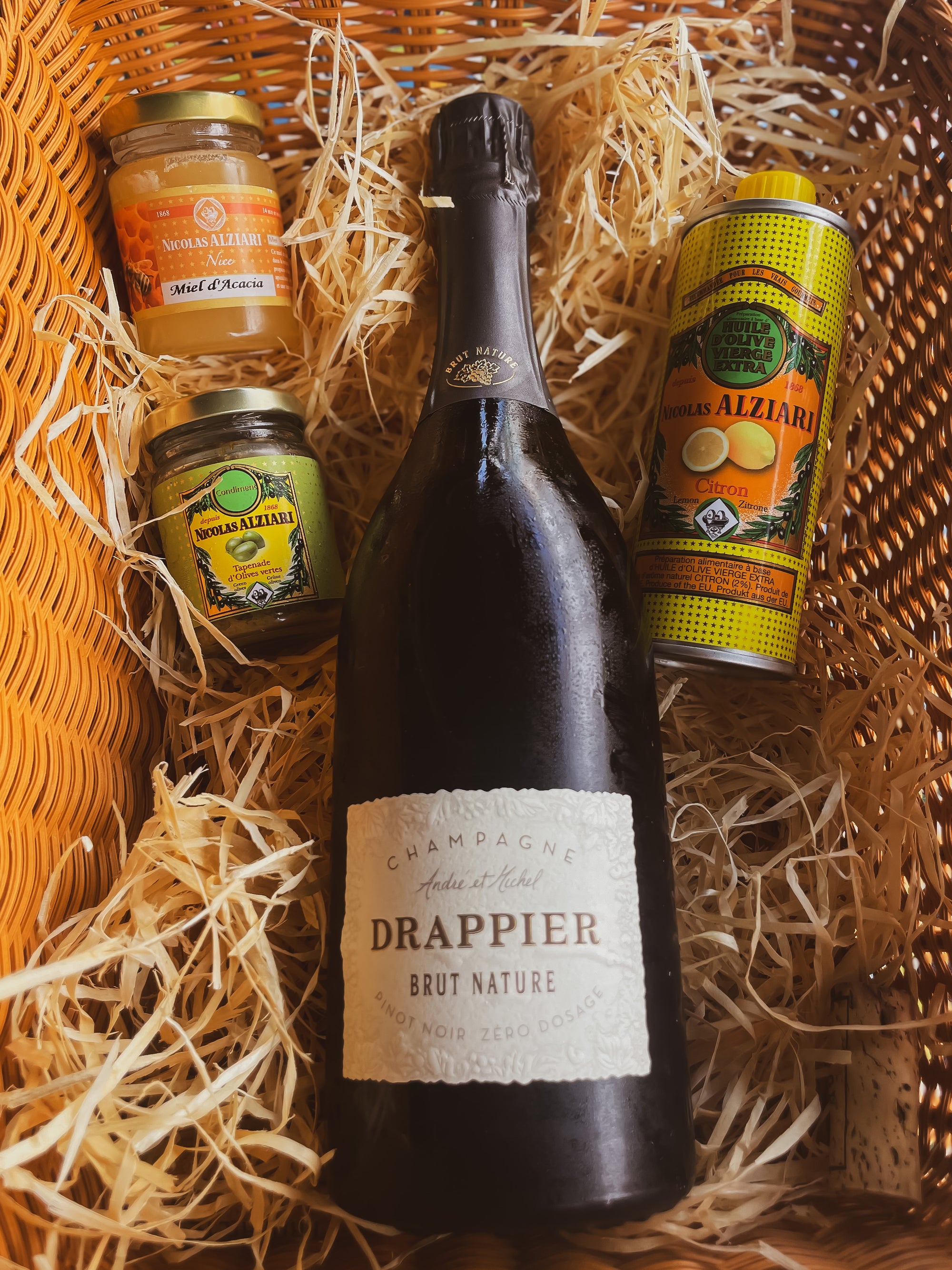Hamper: Champagne and french fine products.